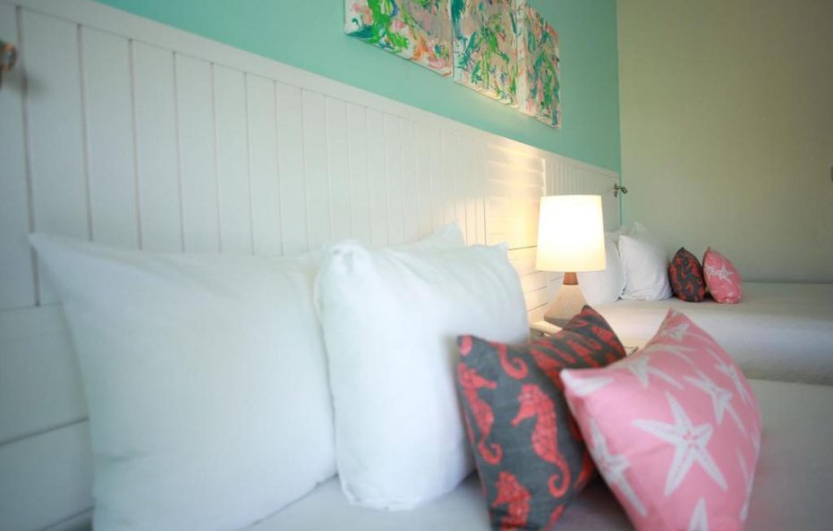 Pelican Bay Hotel