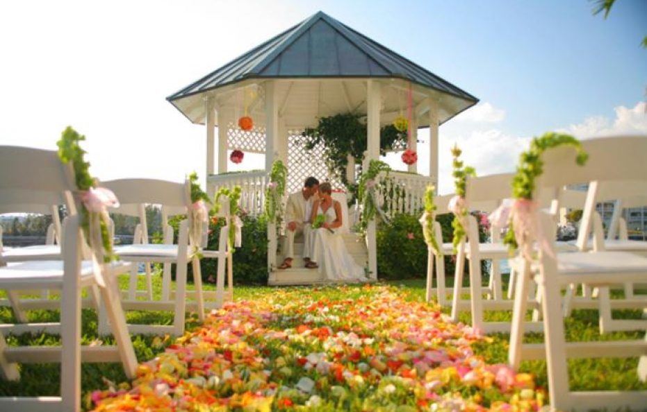 Pelican Bay Hotel