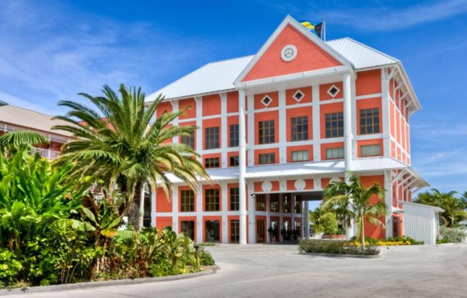 Pelican Bay Hotel